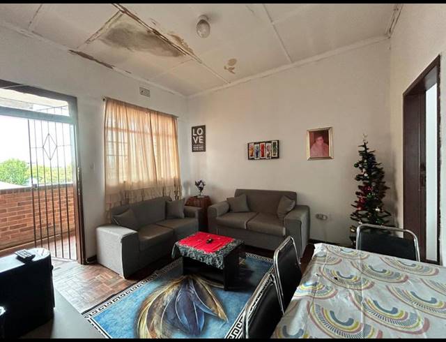 BUSINESS FOR SALE IN SPRINGS CENTRAL